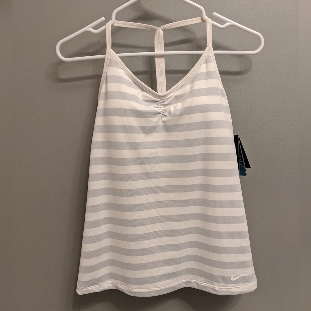 NWT women's striped Nike dri fit tank top with built in bra - size Medium